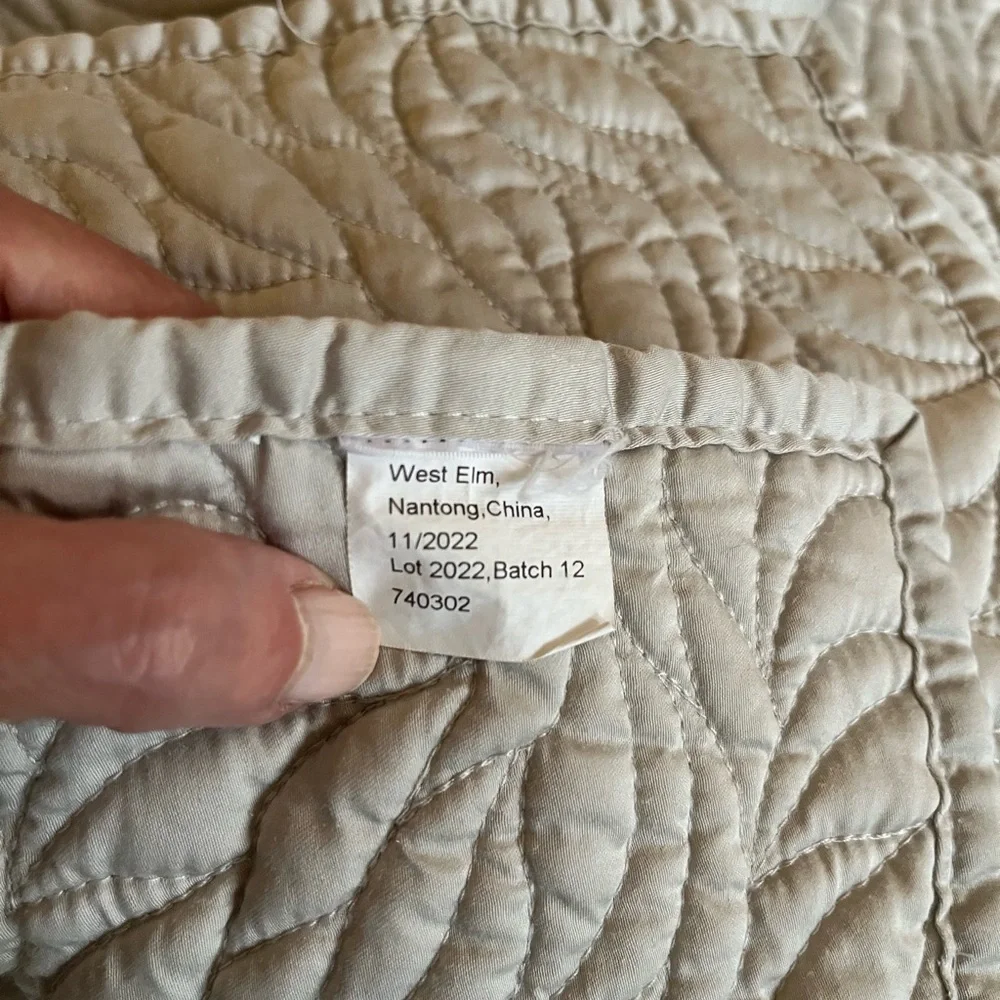 West Elm | Floral Silky Tencel Quilt | Frost Gray | Full/Queen